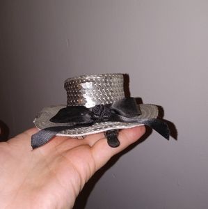 Mini sequence hat hair clip